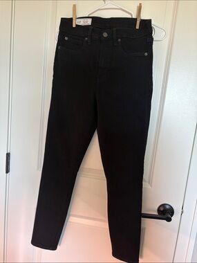 GAP Black High-Rise Skinny Jeans